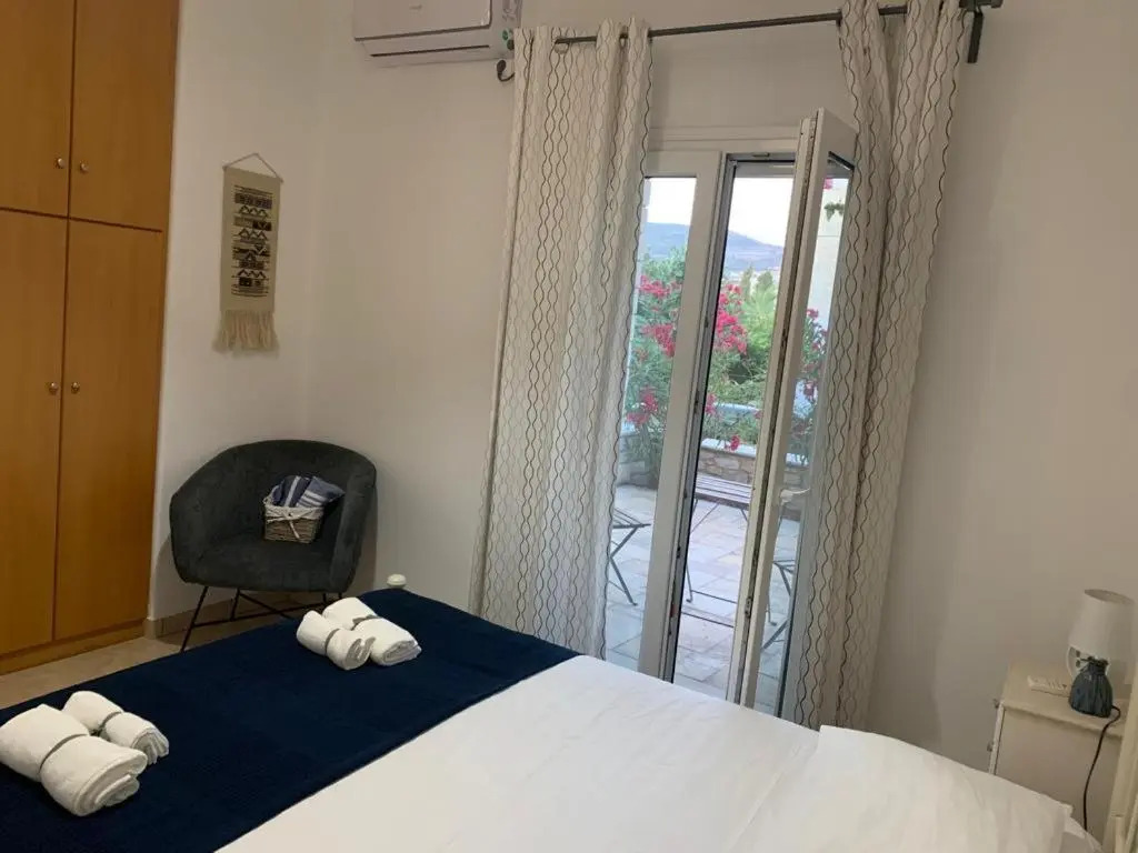 Comfy House in Paros