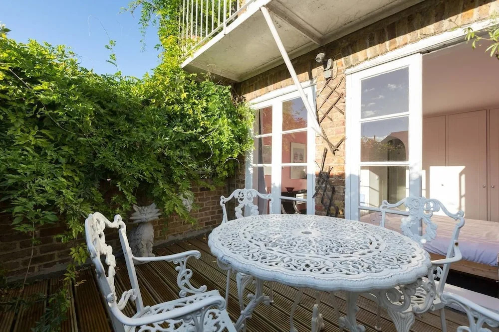 Exquisite and Chic 2 bed 2 Bath Flat in Chelsea