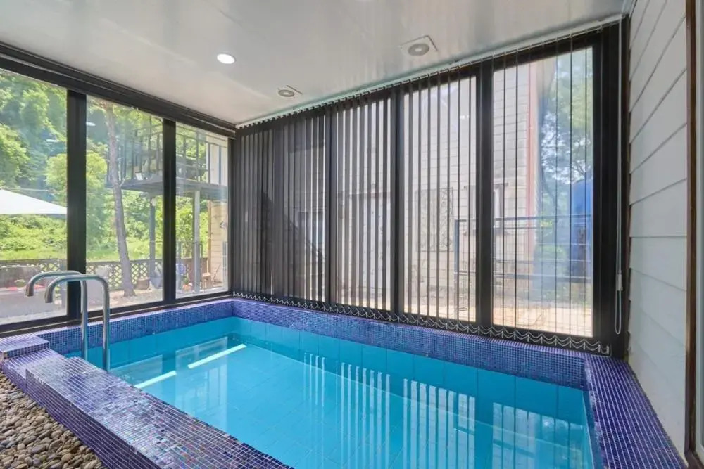 Gapyeong Pool Villa Palace (Newly Built, Dog Glamping)