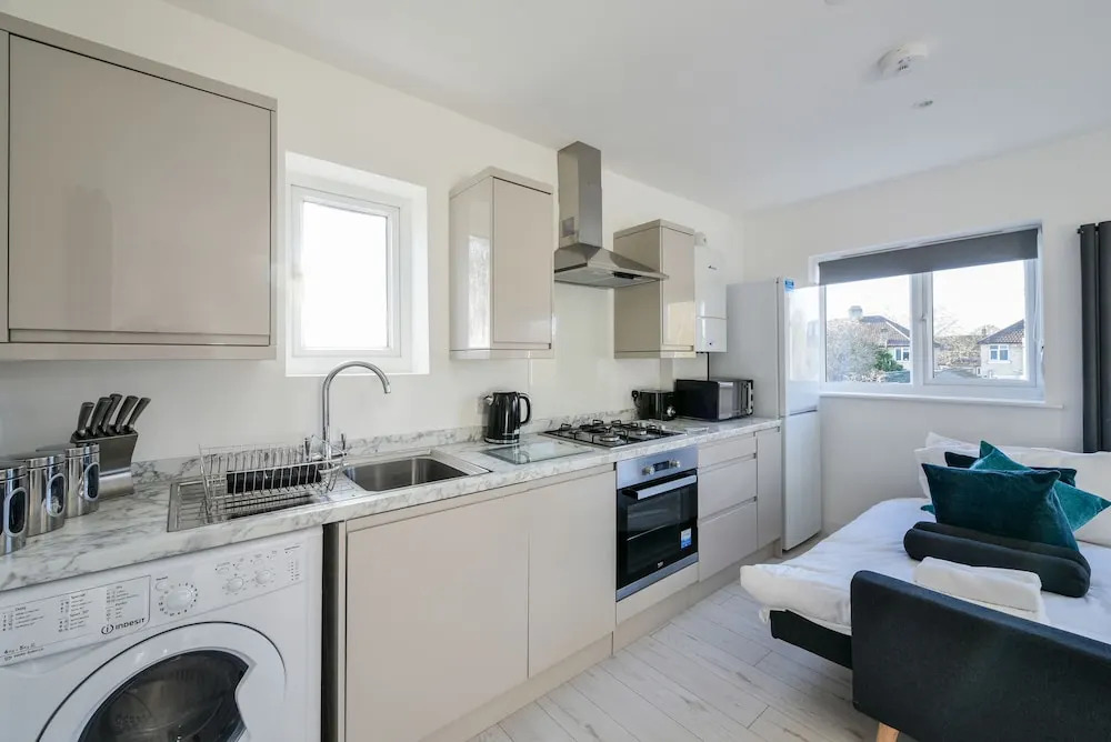 Bohr Lodge 1&2-bedroom flats