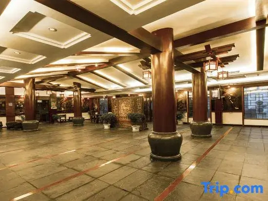 Anyuan Sanbaishan Hot Spring Resort Hotel