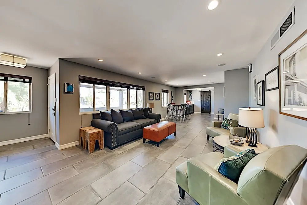 Peaceful Walled Paradise W/ Private Yard & Pool 4 Bedroom Home