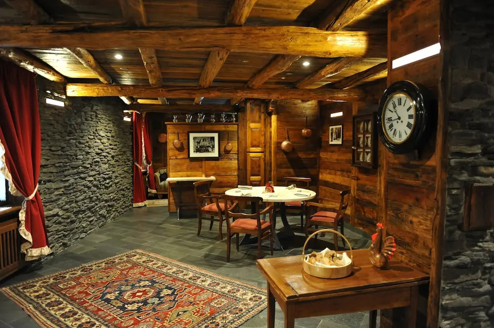 Café Quinson Relais de Charme