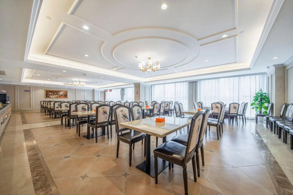 Vienna International Hotel (Lishui Haile City Tianshengqiao Scenic Area, Nanjing)
