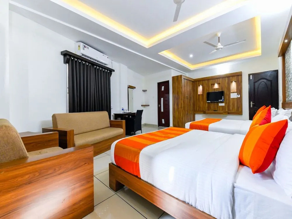 OYO 11069 Hotel Hisham Suits