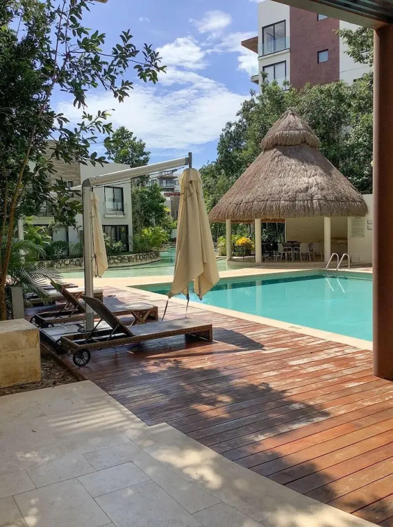 Private Garden Condo by Concierge4u