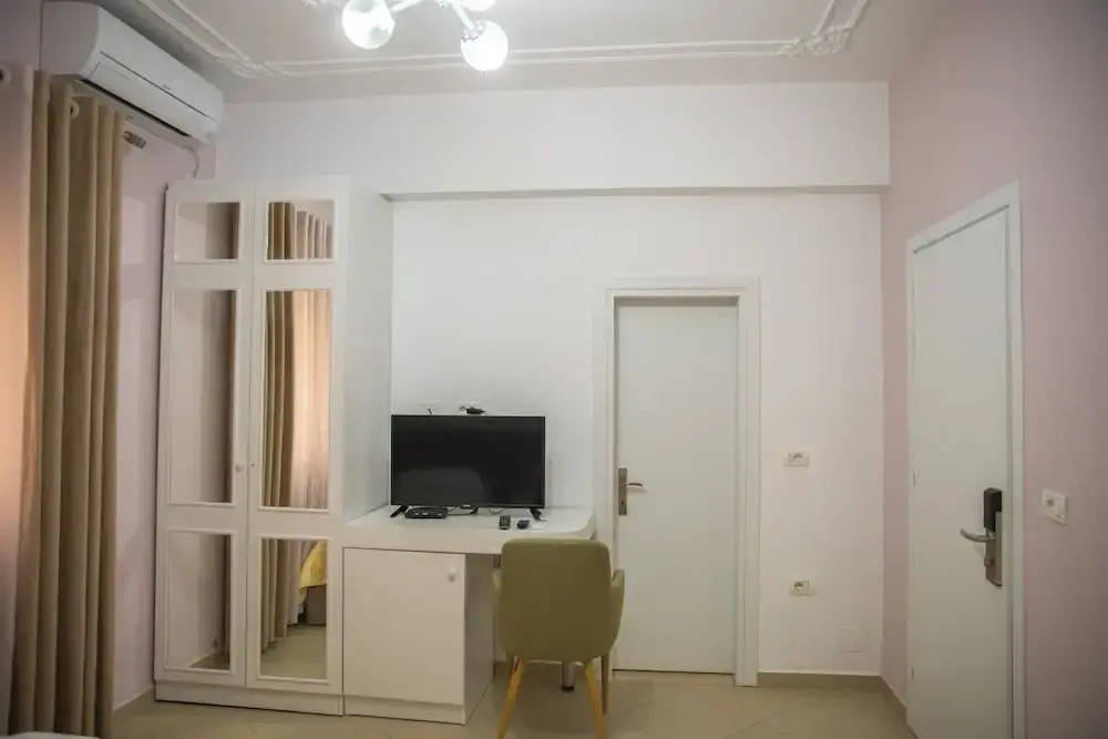 Hotel Merkaj