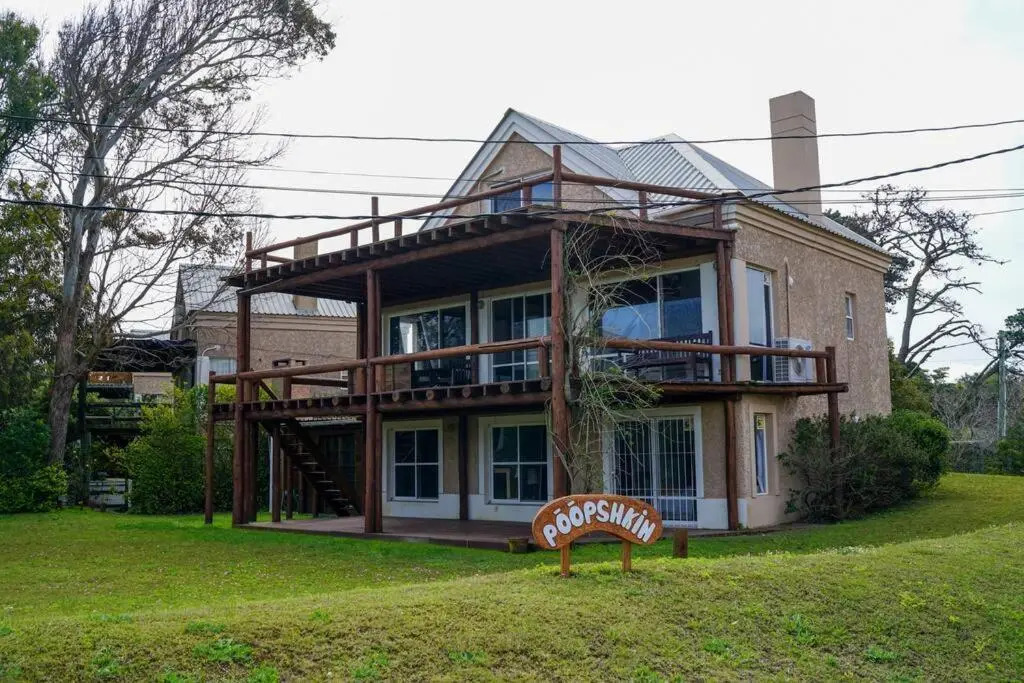 100m to Solanas Beach, 5 bedrooms, 3 bathrooms, Casa Poopshkin