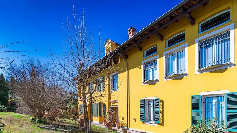 Uvaspina 8, Emma Villas