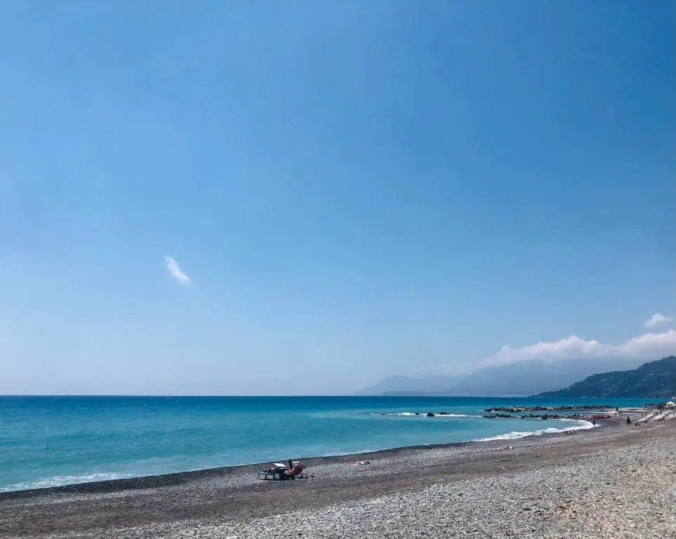 Peaceful apartment 1 minute walk to the beach