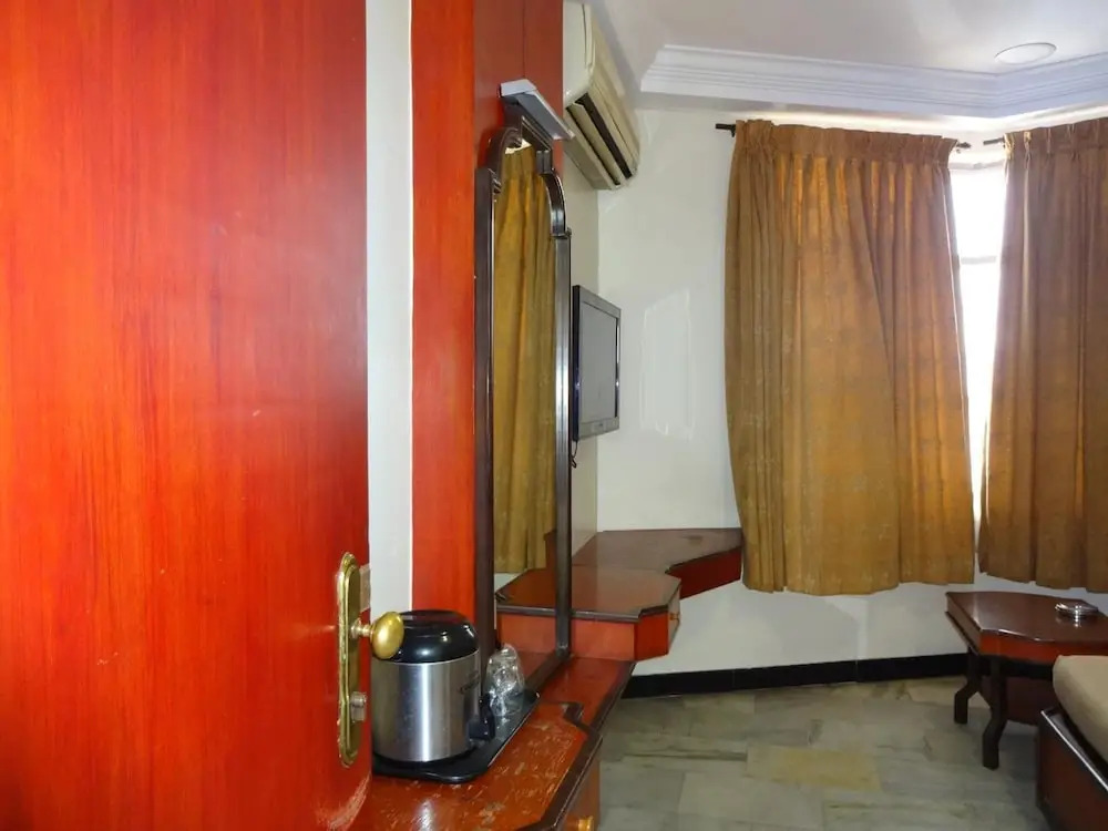 Hotel Naveen