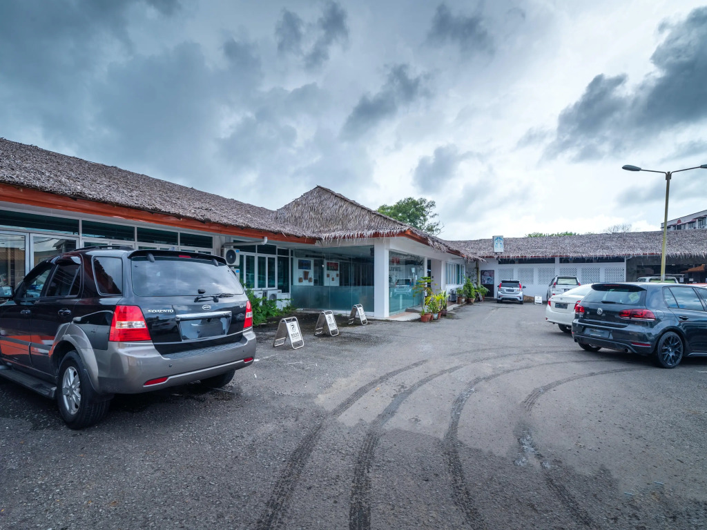 OYO 90147 Hilltop Hotel