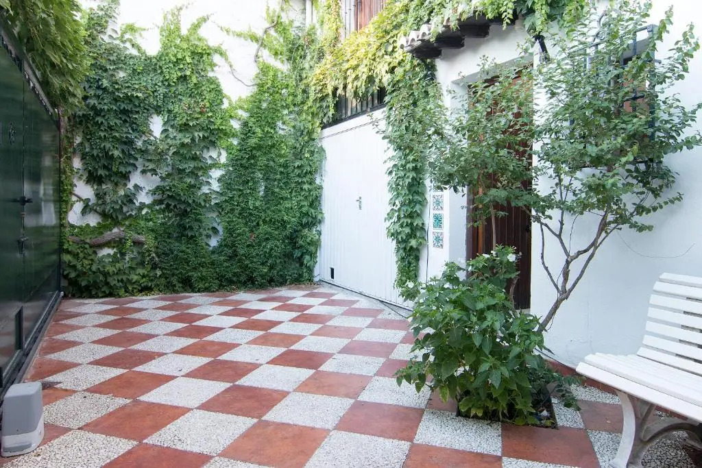 tuGuest Pool House Albaicin
