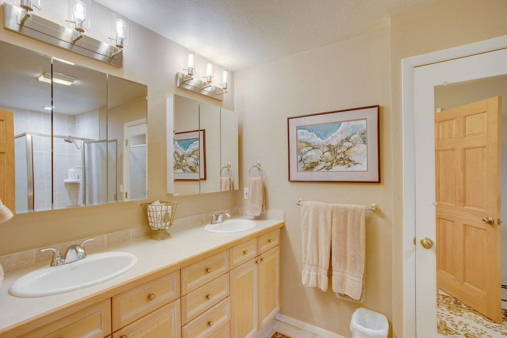 Avon Duplex Between Beaver Creek & Vail Resorts!