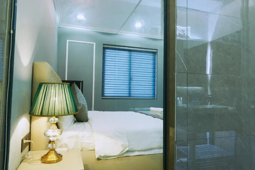 The Alcove Apartments