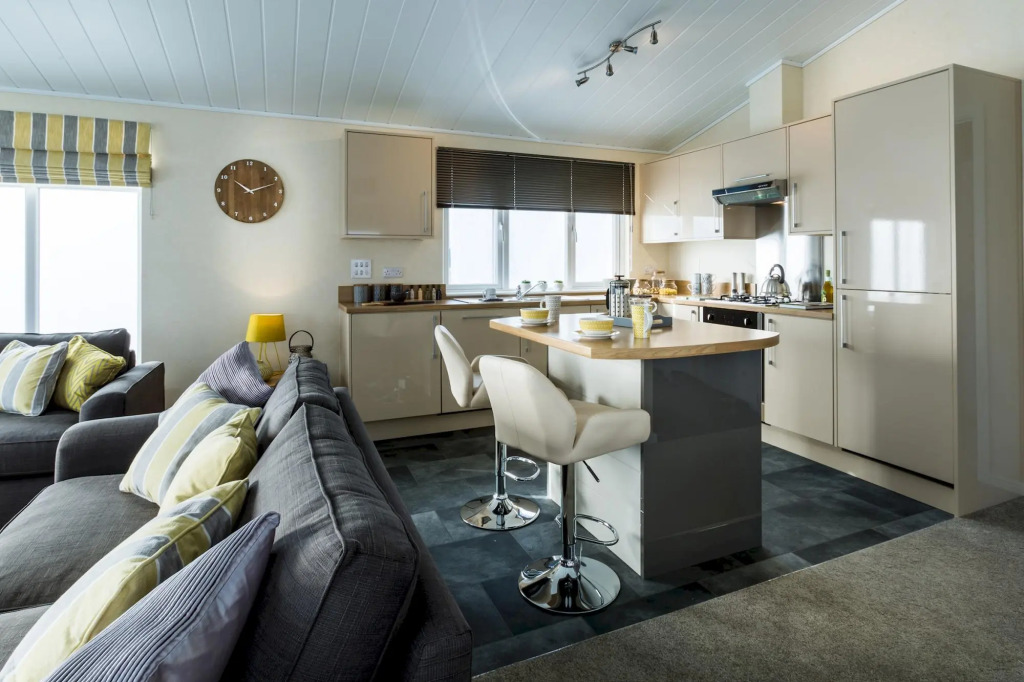 Three Bedroom Lodge 12