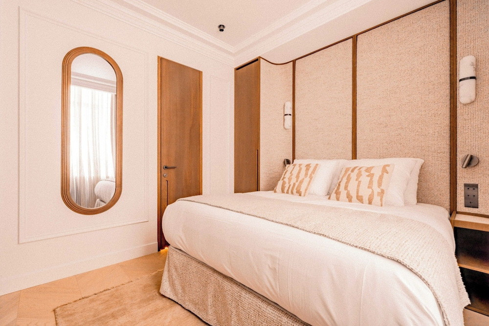 Luxury A/C Apt - 6p/3bdr - Arc de Triomphe