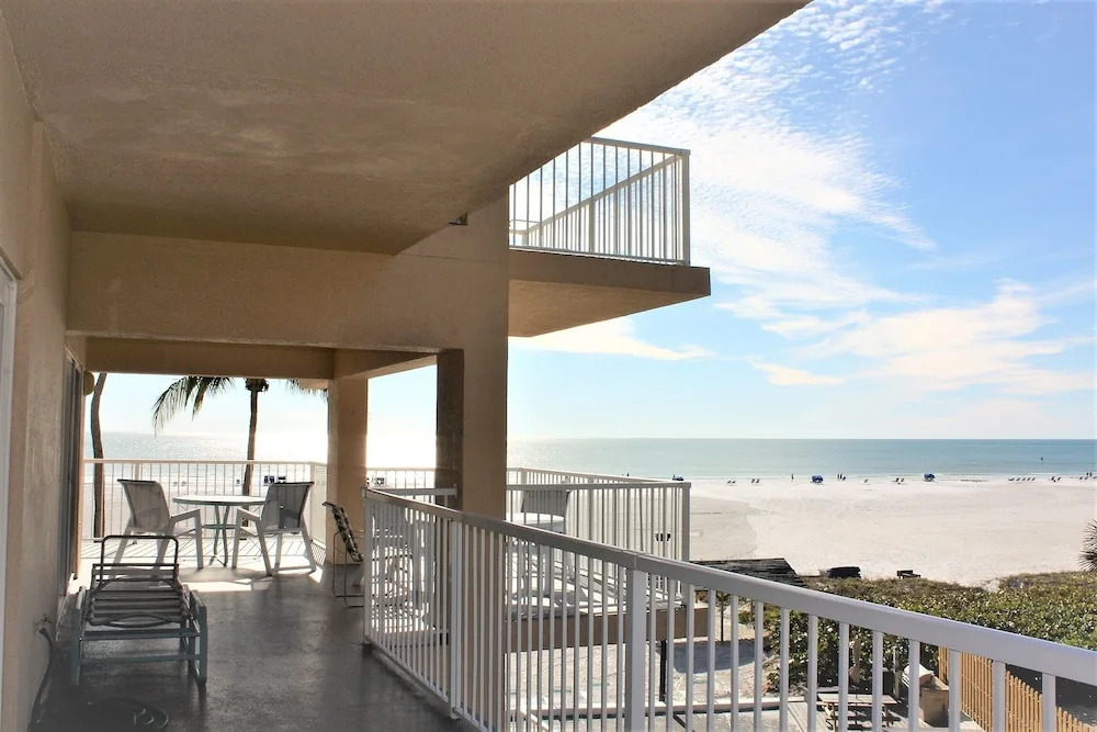 Jamaica Royale T31 - 2 Br Condo