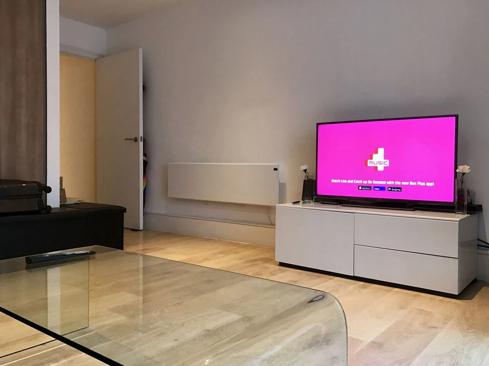 Spacious Flat With Private Patio Right by Kings X Station