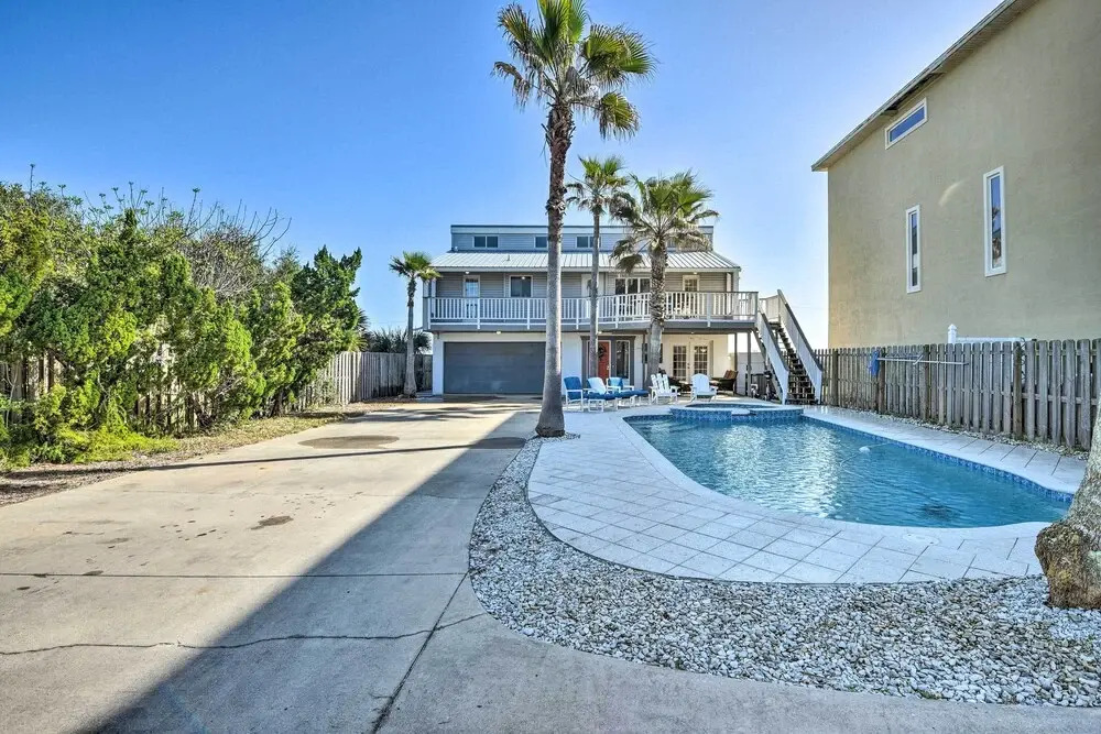 Sunny Florida Home w/ Decks & View, Steps to Beach