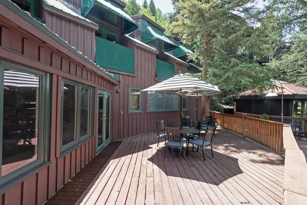 Manitou Lodge 2 by Alpine Lodging Telluride