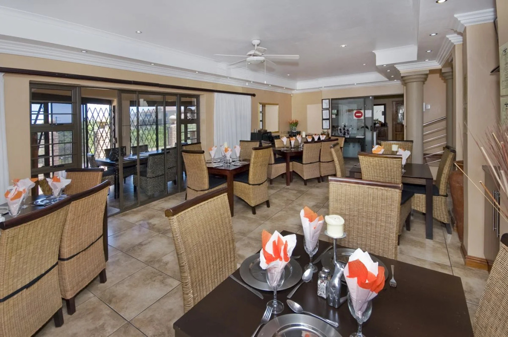 Dolphin Dance Lodge