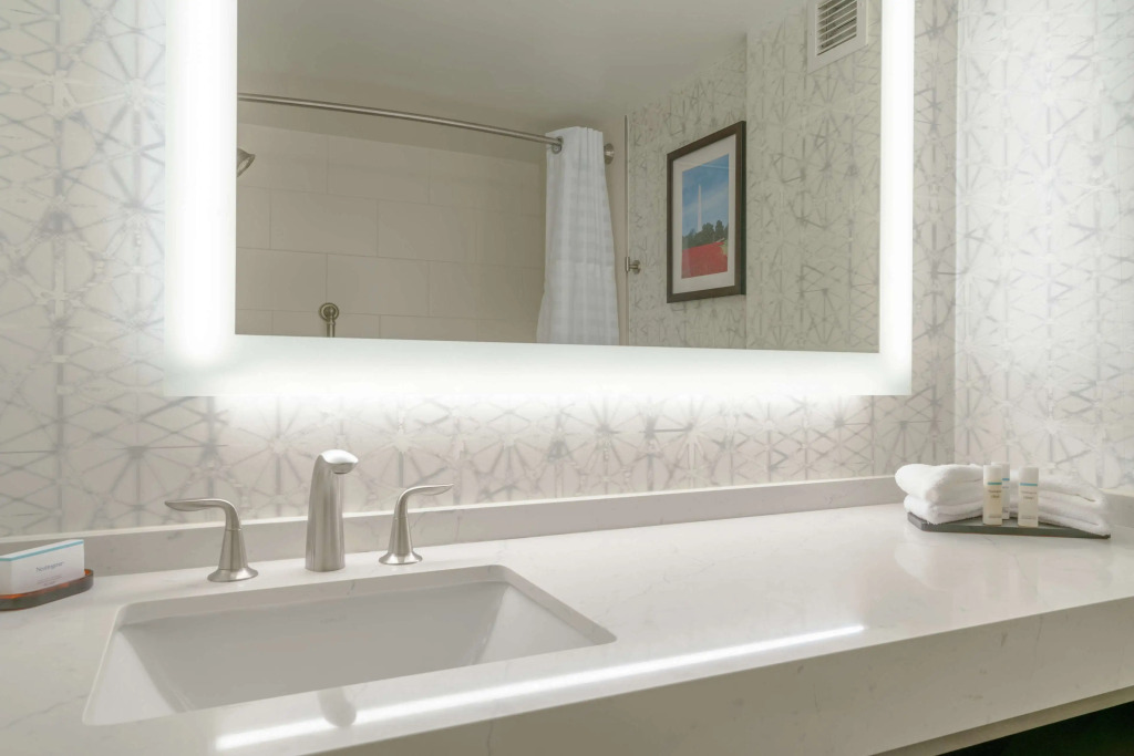 Embassy Suites by Hilton Alexandria Old Town