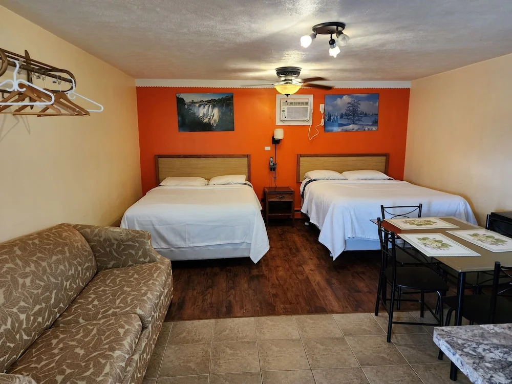 Sunparlor Motel