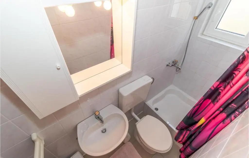 Amazing Apartment in Novi Vinodolski With Wifi and 3 Bedrooms