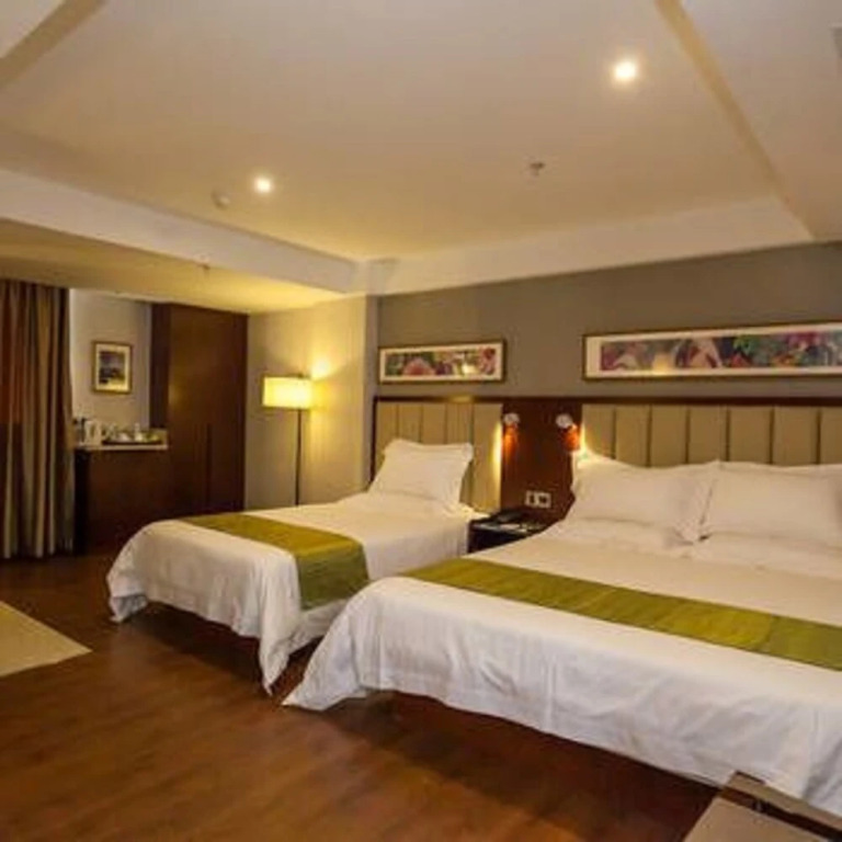 voco Chengdu Chunxi Road by IHG