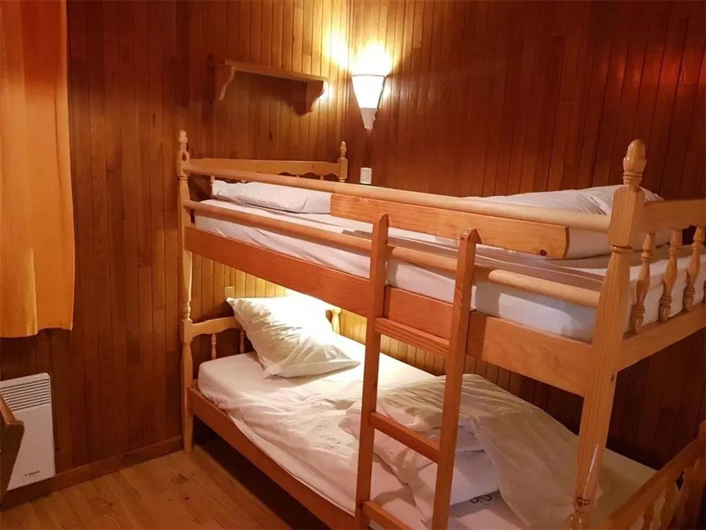 Chalet spacieux 18 pers. avec jardin, 7 chambres, cheminées, animaux admis - Saint-Michel-de-Chaillol - FR-1-393-82