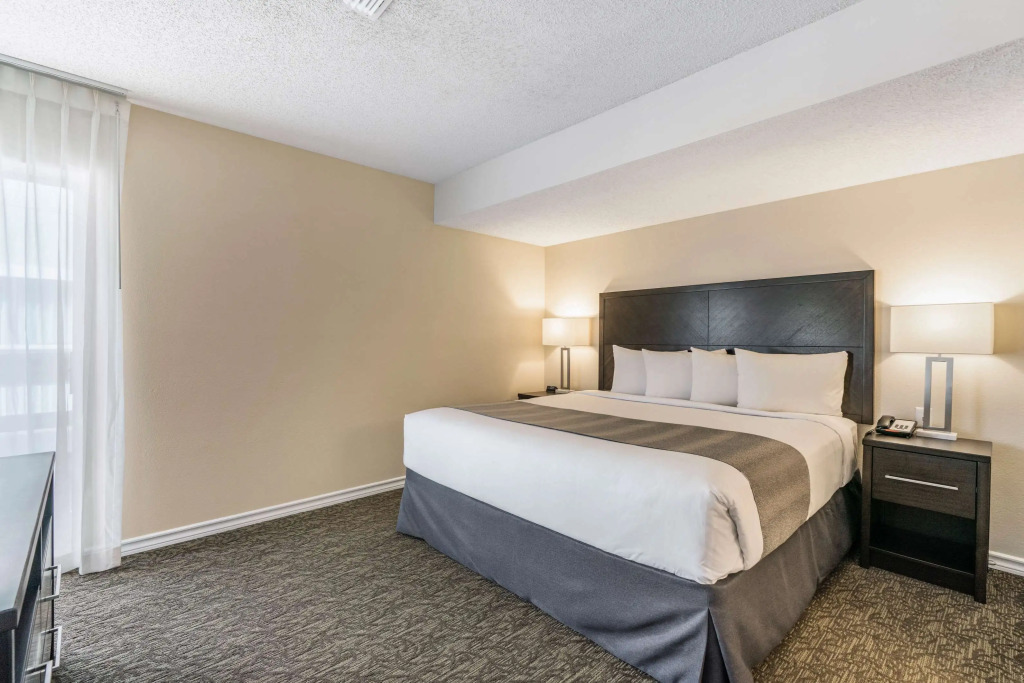 Chase Suite El Paso