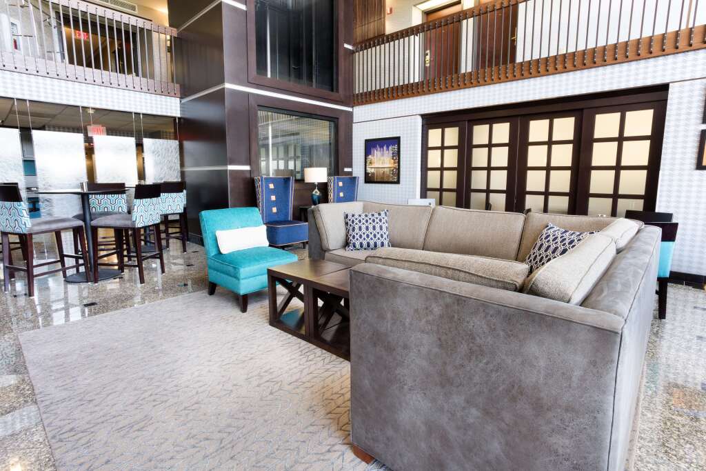 Drury Inn & Suites Kansas City Airport