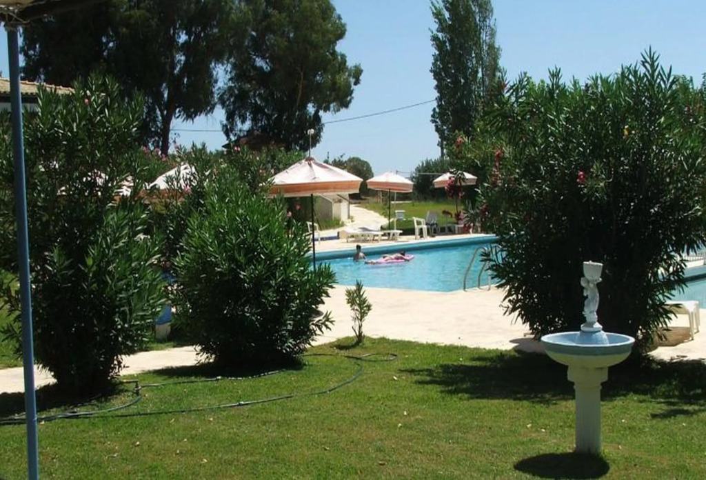 Irinna Hotel