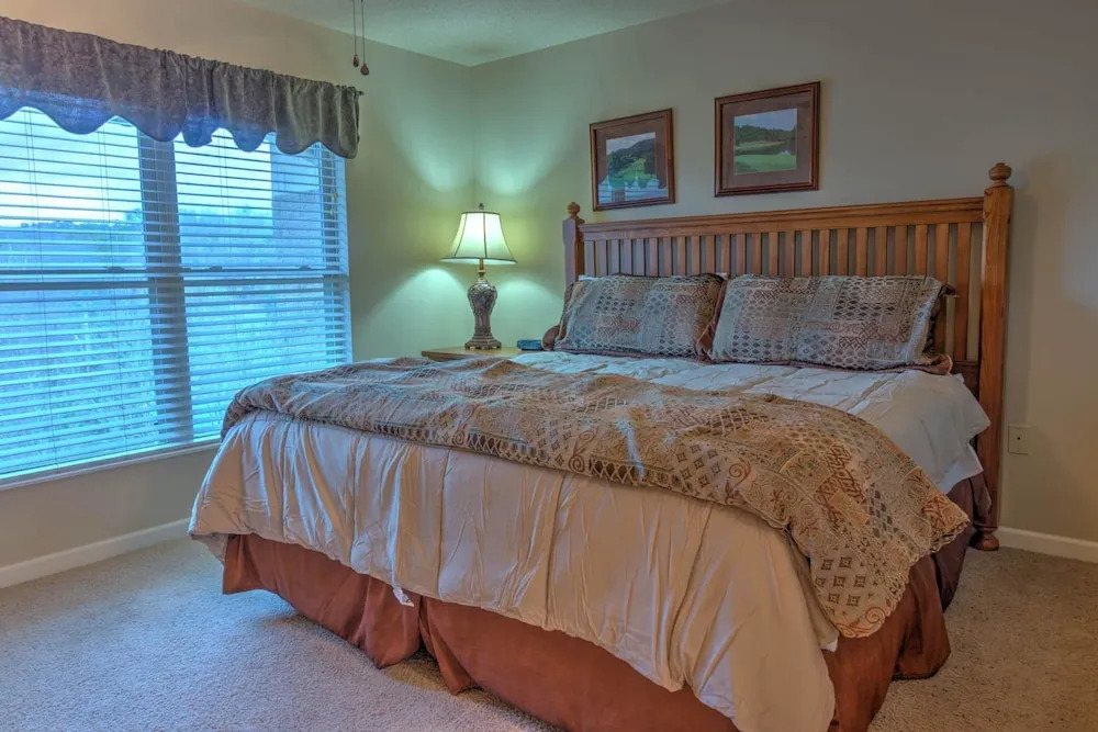 Cedar Lodge 702