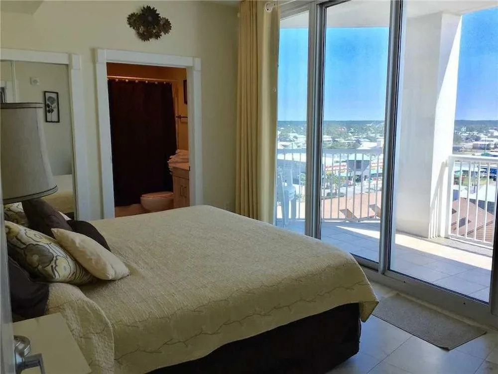 Island Tower 901 3 Bedrooms 3 Bathrooms Condo