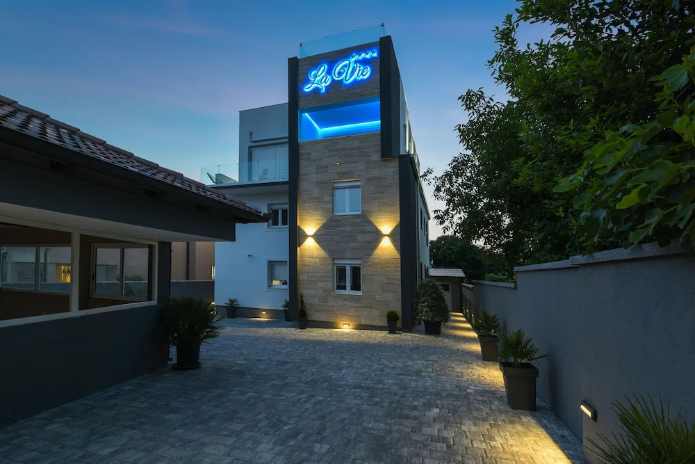 Luxury Rooms LaVie - Deluxe Rooms