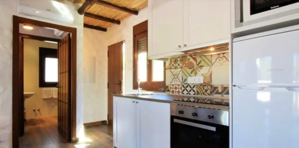 Elegant Villa with Jacuzzi in Canillas de Albaida