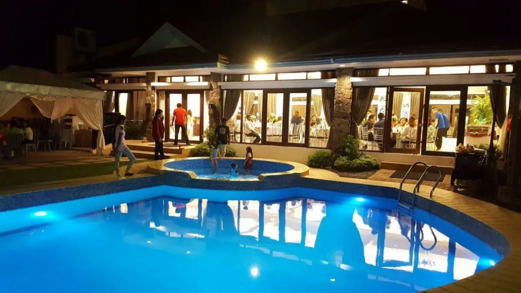 Islands Hotel