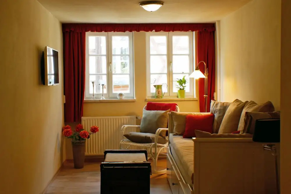 Ferienhaus-Stobenstrasse-de # Terrasse # Parkplatz