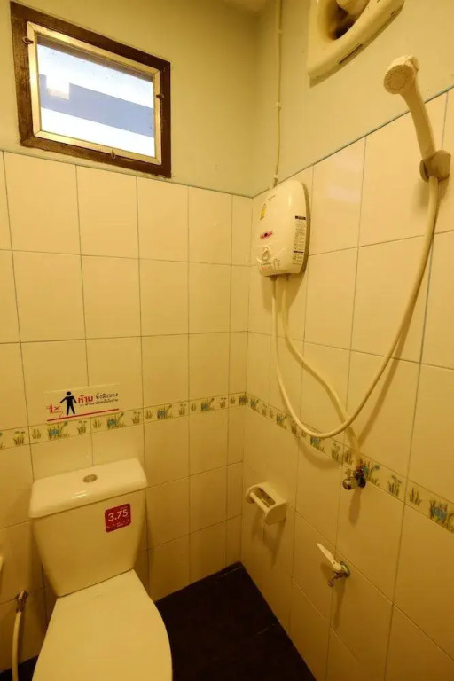 Amornrat Place
