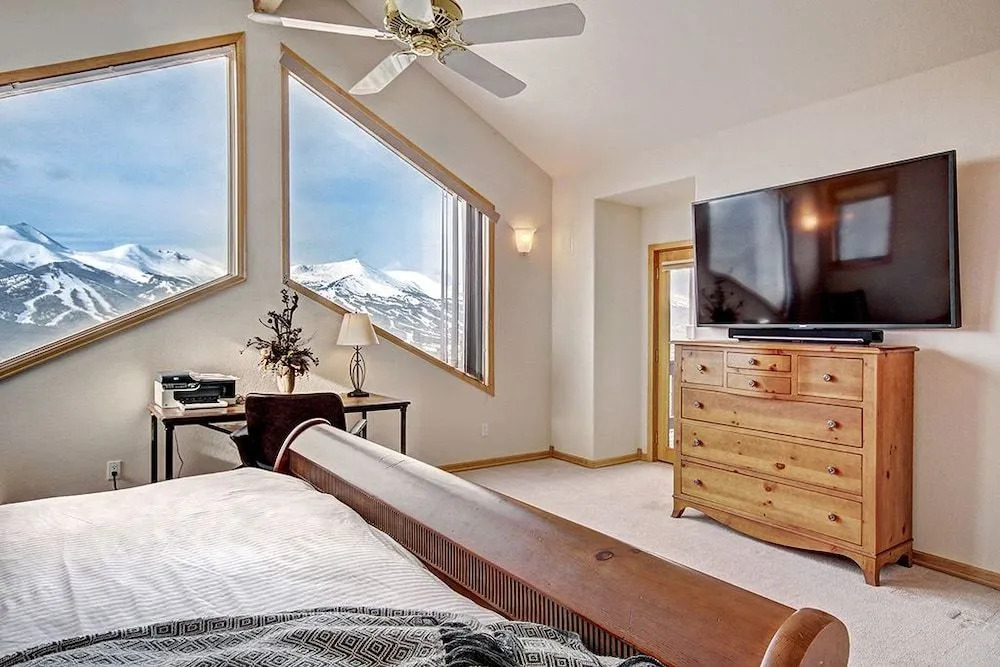 Charter Ridge 60 Apartment