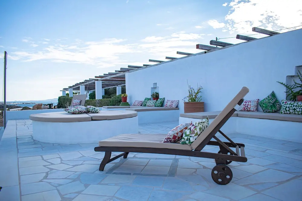 Villa for 6 Guests With Private Pool! In Agia Irini - Walking Distance to Beach!