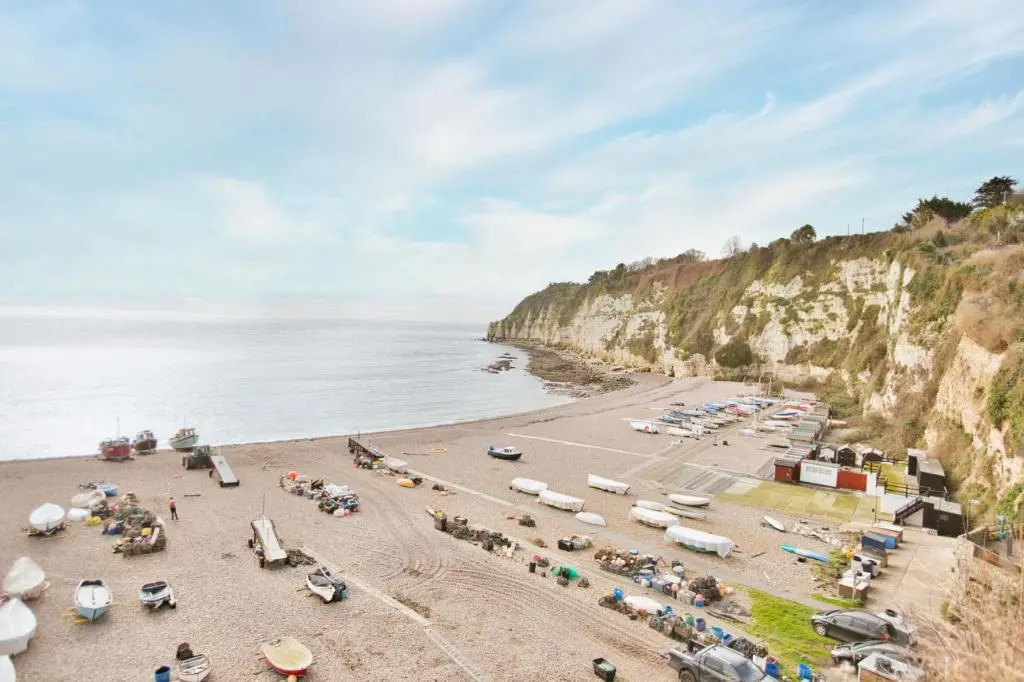 Fantastic 1BD Hideaway, 2 Minutes to the Sea
