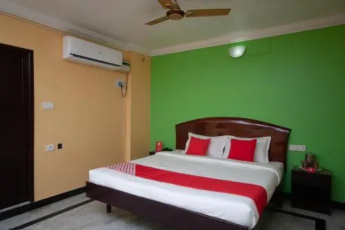 OYO 26746 Sruthi Residency