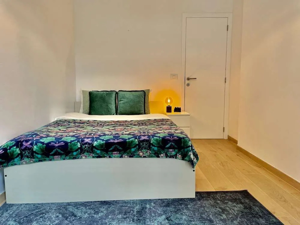 OneLuxStay near Fashion District