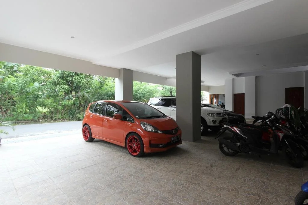 RedDoorz @ Plemburan