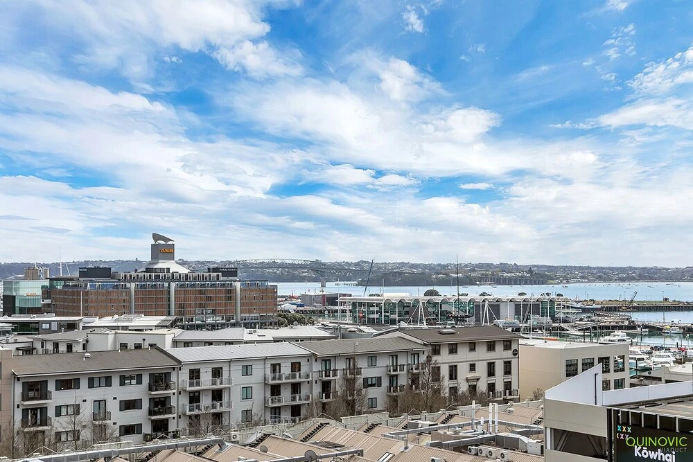 QV Modern Upscale Apartment - 1012