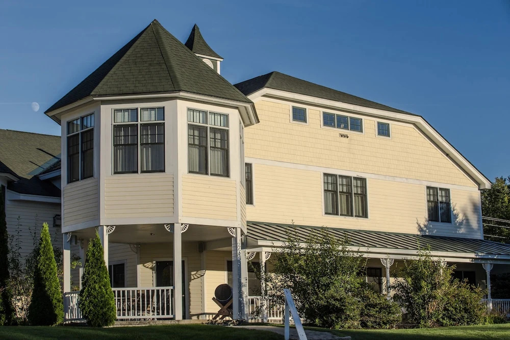 The Snowflake Inn