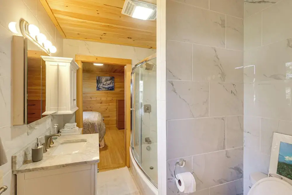 Hike, Ski & Explore: Patten Home w/ Pool Table!